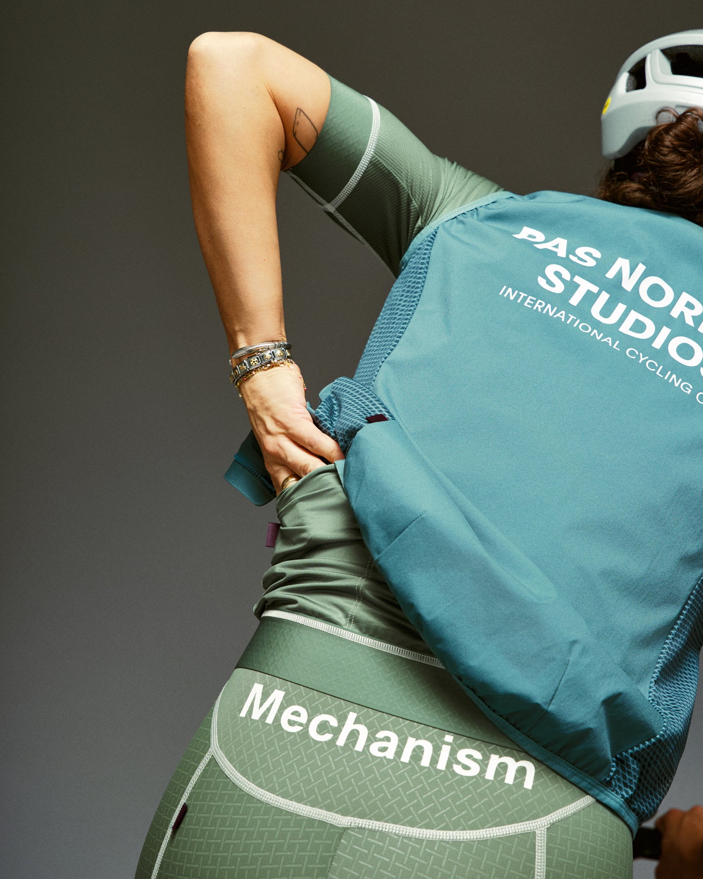 PAS NORMAL STUDIOS Mechanism Stow Away Gilet - Grey Teal