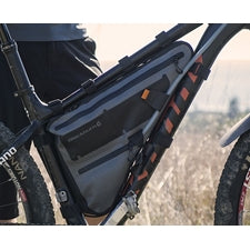 Torba na ramę BLACKBURN OUTPOST ELITE LARGE 6,76L wodoodporna L