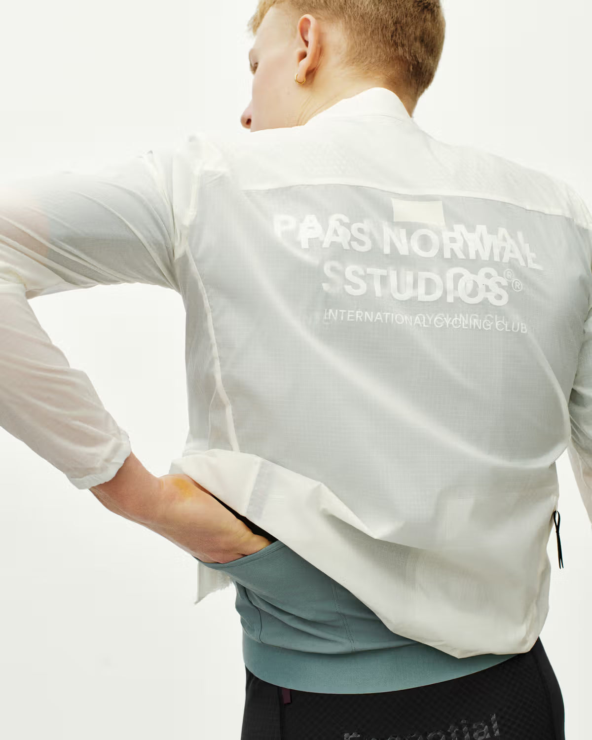 Pas Normal Studios Essential Insulated Jacket - Off White